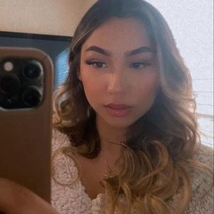 Meet your Posher, Juliette